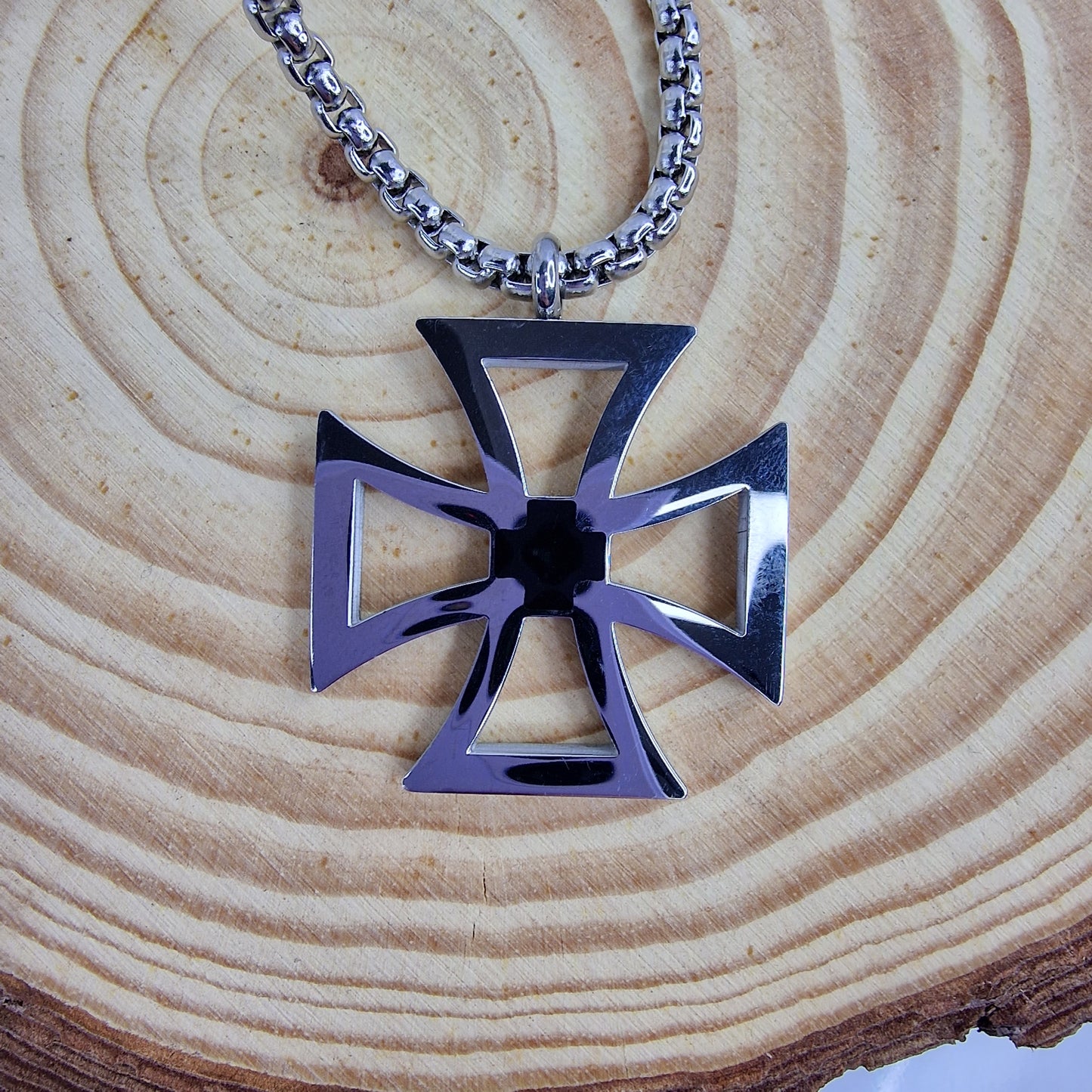 Colar Iron Cross (aço inoxidável)